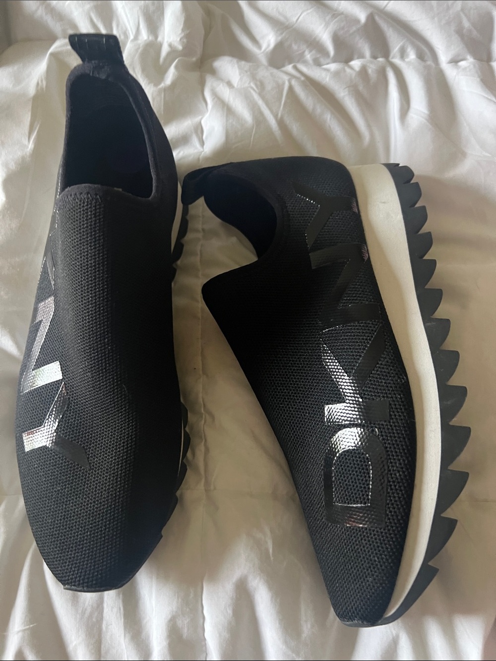 DKNY Black and White Slip-On Mesh sneakers